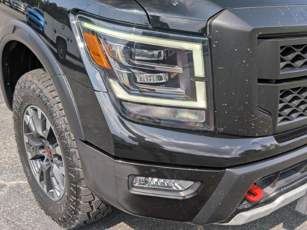 Used 2023 Nissan Titan PRO-4X AWD/4WD image 11