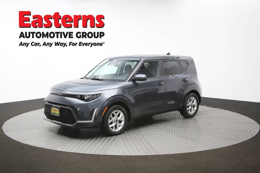 Used 2023 Kia Soul LX w/ LX Technology Package FWD image 55