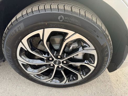 New 2026 Lincoln Nautilus Reserve image 9