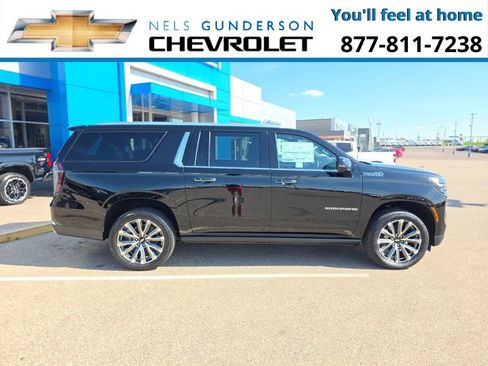 New 2026 Chevrolet Suburban High Country image 8