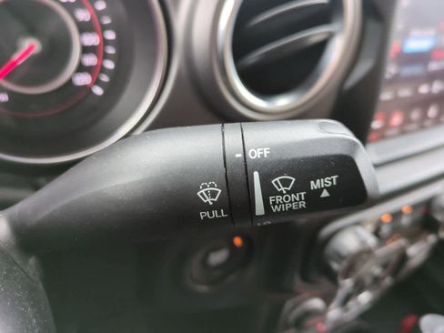 Used 2021 Jeep Gladiator Rubicon image 25