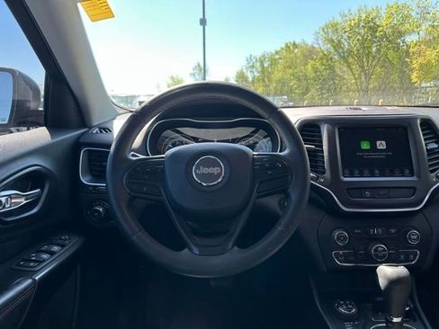 Used 2020 Jeep Cherokee Trailhawk image 20