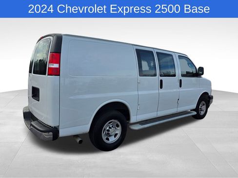 Used 2024 Chevrolet Express 2500 w/ Driver Convenience Package image 5