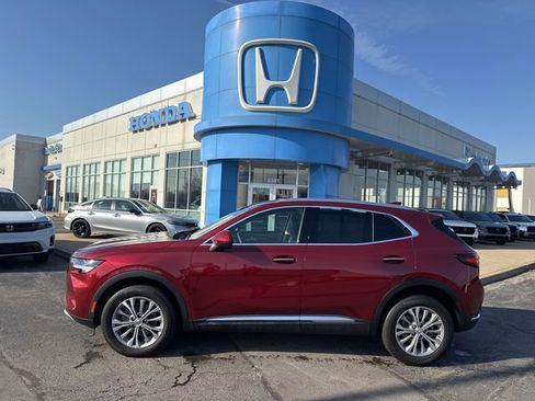 Used 2022 Buick Envision Preferred FWD image 1