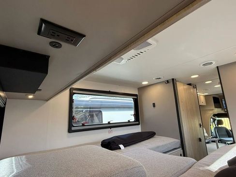 Used 2025 Mercedes-Benz Sprinter 3500 image 22