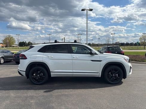 New 2026 Volkswagen Atlas Cross Sport SEL R-Line AWD/4WD image 5