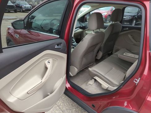 Used 2016 Ford Escape SE w/ Equipment Group 201A FWD image 12