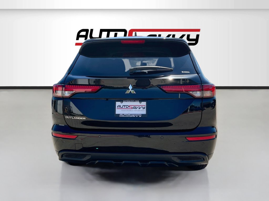 Used 2024 Mitsubishi Outlander ES AWD/4WD image 6