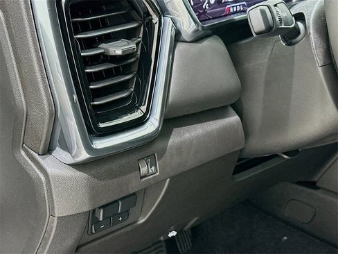 New 2026 GMC Canyon Elevation w/ Convenience Package image 10