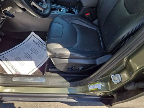 Used 2019 Jeep Cherokee Limited w/ Trailer Tow Group AWD/4WD image 20