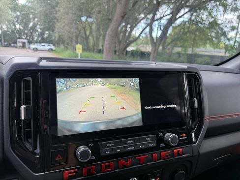 Used 2026 Nissan Frontier PRO-4X AWD/4WD image 17