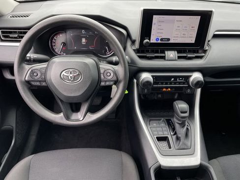 Used 2025 Toyota RAV4 LE AWD/4WD image 11