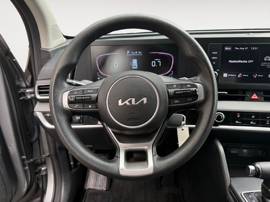 Used 2023 Kia Sportage LX AWD/4WD image 12