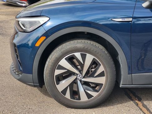 Used 2023 Volkswagen ID.4 Pro AWD/4WD image 9