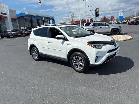 Used 2017 Toyota RAV4 XLE w/ Protection Package image 3