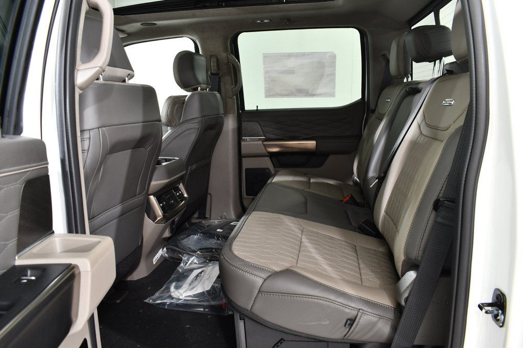 New 2026 Ford F350 Platinum w/ Platinum Plus Package AWD/4WD image 16