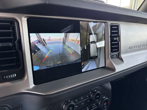 New 2025 Ford Bronco Outer Banks w/ Sasquatch Package image 25