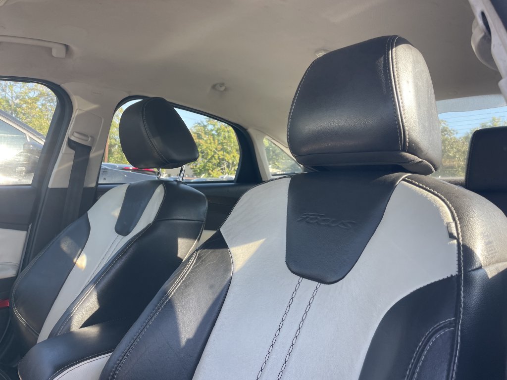 Used 2013 Ford Focus SE FWD image 10
