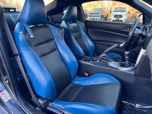 Used 2015 Scion FR-S image 18