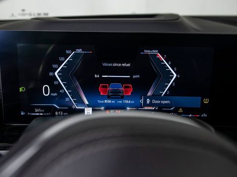 Used 2025 BMW X7 xDrive40i w/ M Sport Package image 32