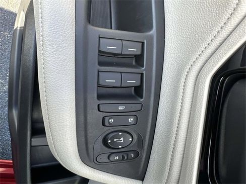 New 2026 Honda Odyssey Touring image 18