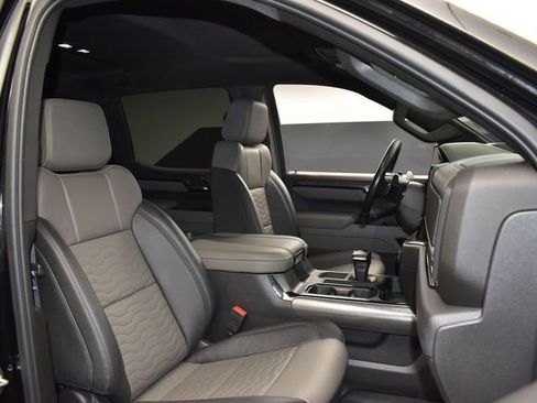 Used 2025 Chevrolet Silverado 1500 ZR2 w/ Technology Package image 14