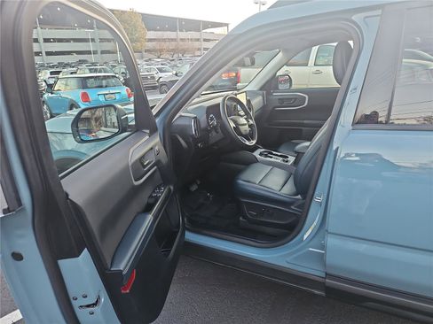 Used 2023 Ford Bronco Sport Outer Banks w/ Tech Package image 11