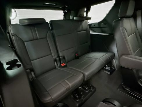 Used 2025 Chevrolet Tahoe RST AWD/4WD image 30