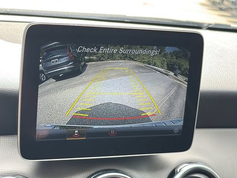 Used 2020 Mercedes-Benz GLA 250 4MATIC image 31