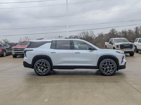 New 2026 Chevrolet Traverse High Country w/ LPO, Floor Liner Package image 6