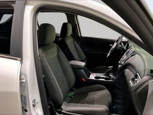 Used 2023 Chevrolet Equinox LT AWD/4WD image 7