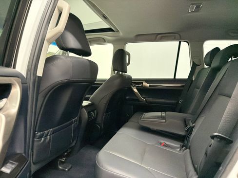 Used 2019 Lexus GX 460 AWD/4WD image 20