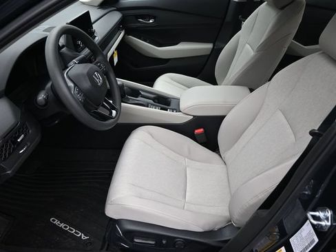 Certified 2025 Honda Accord SE image 9