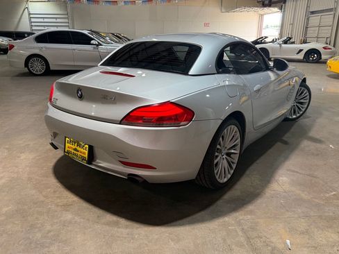 Used 2009 BMW Z4 sDrive35i RWD image 12