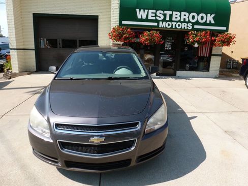 Used 2010 Chevrolet Malibu LS image 7