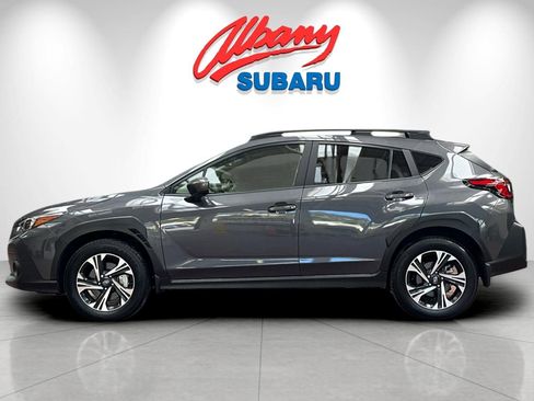 Used 2025 Subaru Crosstrek 2.0i Premium image 8