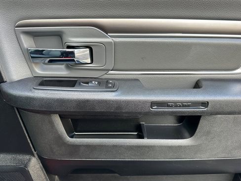 Used 2024 RAM 1500 Classic SLT image 17