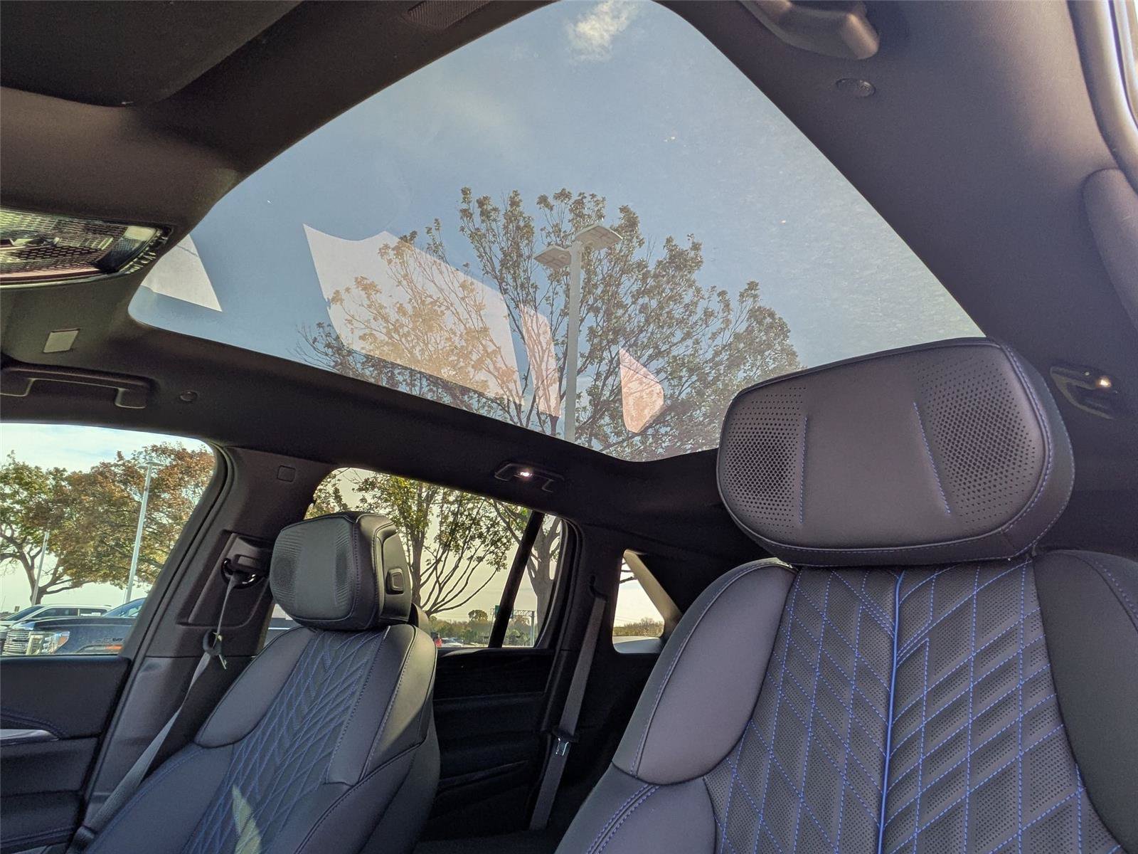 New 2026 Cadillac Escalade IQ Sport 1 w/ LPO, Floor Liner Package AWD/4WD image 9