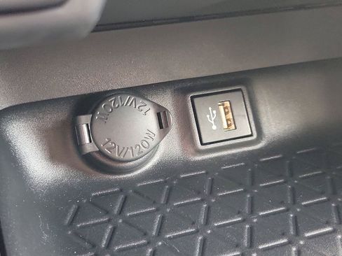 Used 2024 Toyota RAV4 LE AWD/4WD image 28