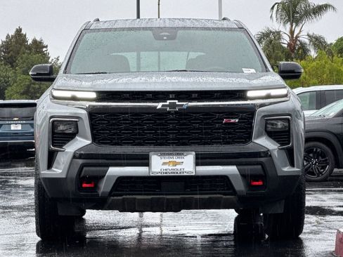 Used 2025 Chevrolet Traverse Z71 image 10