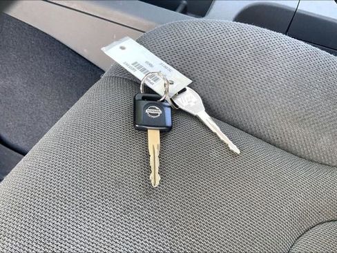 Used 2019 Nissan Frontier S RWD image 11