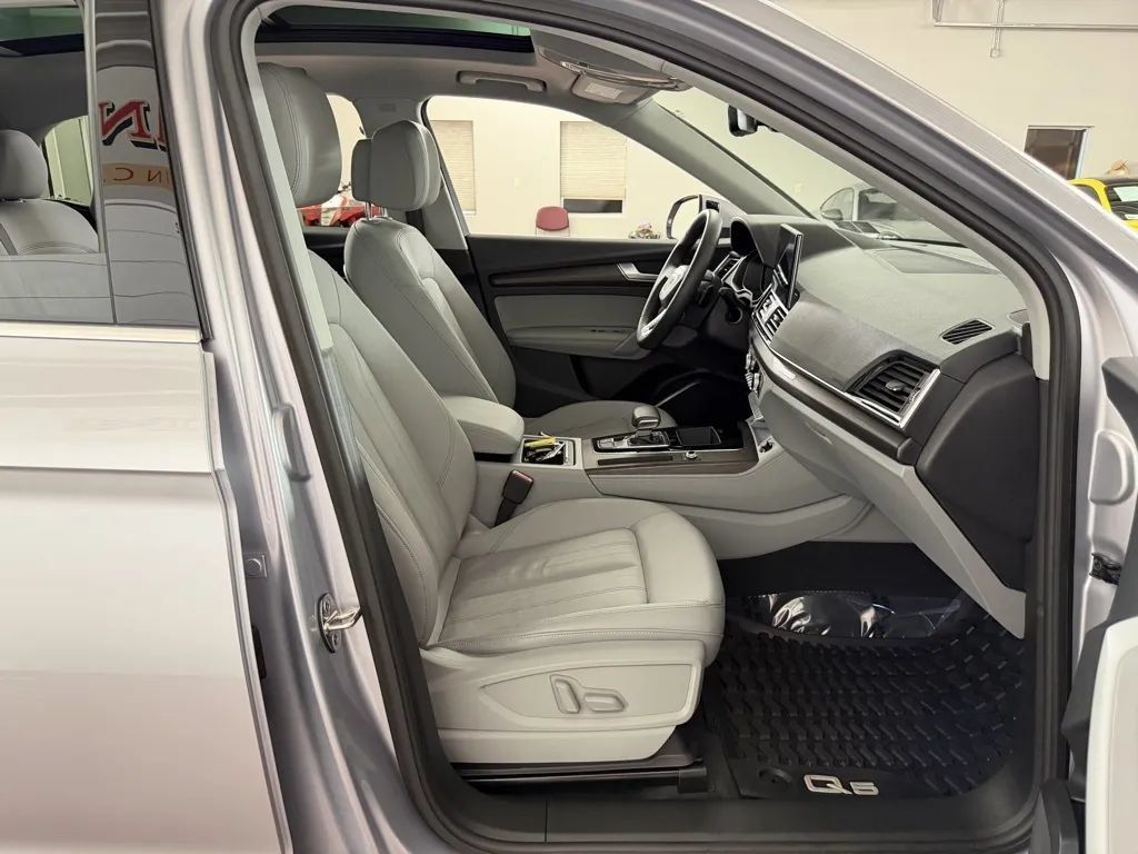 Used 2022 Audi Q5 2.0T Premium Plus AWD/4WD image 41