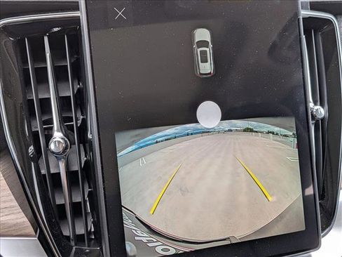 New 2026 Volvo XC90 B5 Core AWD/4WD image 14