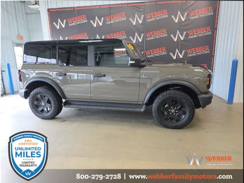 Used 2025 Ford Bronco Outer Banks AWD/4WD image 3