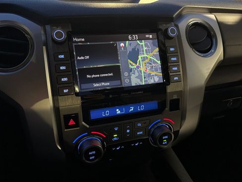Used 2020 Toyota Tundra Limited w/ Limited Premium Package RWD image 9