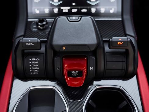 Used 2025 Lamborghini Urus S AWD/4WD image 66