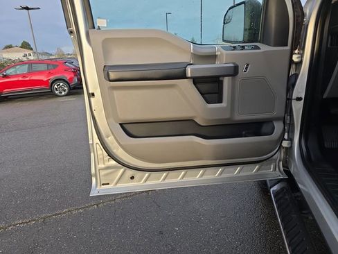 Used 2016 Ford F150 XLT w/ Equipment Group 302A Luxury image 15