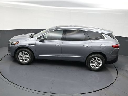 Used 2020 Buick Enclave Essence w/ Sound and Sites Package FWD image 12