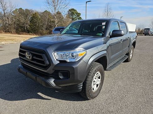 Used 2023 Toyota Tacoma SR image 3