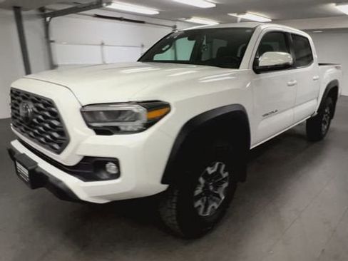 Used 2023 Toyota Tacoma TRD Off-Road image 4